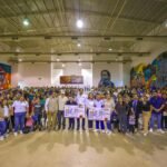 Impulsa Carlos Peña Ortiz apoyos a la educación con la entrega de becas Rita Cetina