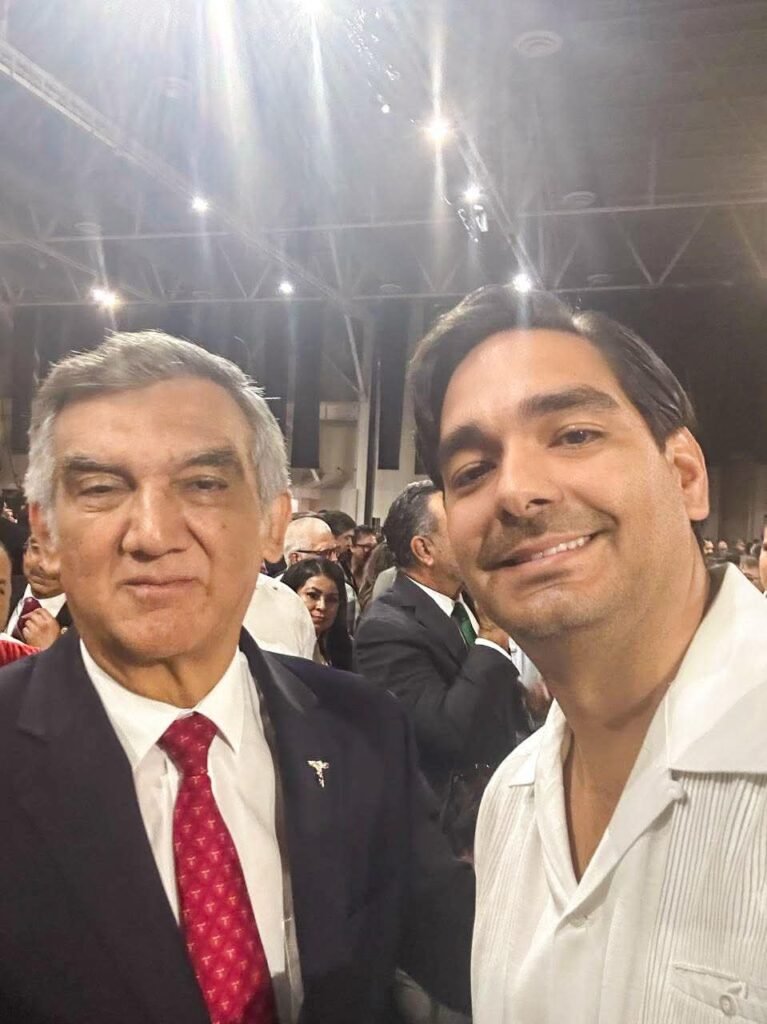Invitado por el Gobernador Américo Villarreal Anaya, asistió a su Tercer Informe de Gobierno el Alcalde Carlos Peña Ortiz