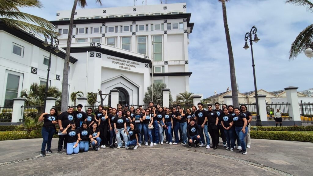 Tienen estudiantes de la UT expriencia práctica en la Aduana Portuaria de Veracruz