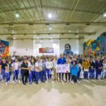 Domingo de entrega de becas para alumnos de cuatro secundarias encabezó Carlos Peña Ortiz