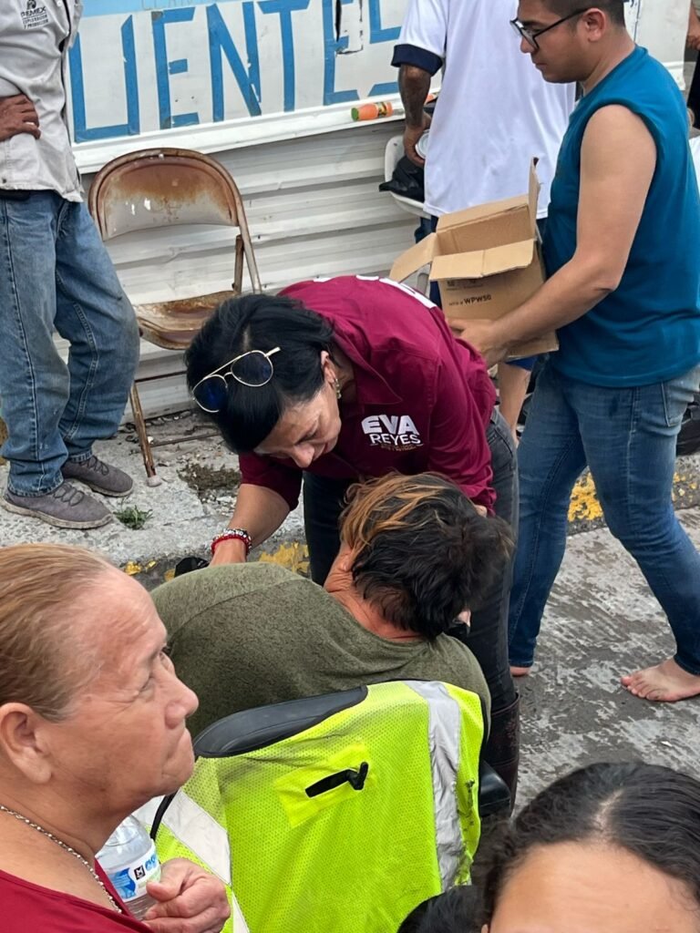 Diputada Eva Reyes recorre zonas afectadas por inundaciones, llevando ayuda humanitaria