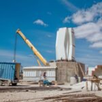 Dio comienzo la instalación de la Cruz Monumental de Tula