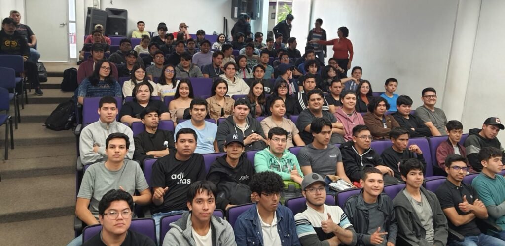 Imparten a estudiantes de la UPV conferencia “Brazo Robótico en la Industria Automotriz”