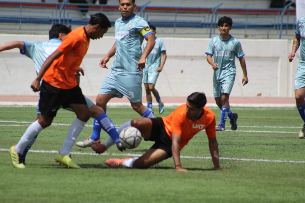 Se coronó Correcaminos en Torneo de Futbol Estudiantil por el 75 Aniversario de la UAT