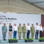 Presidió Gobernador Américo Villarreal Anaya Honores a la Bandera acompañado por el Alcalde Carlos Peña Ortiz y el Gral. Brigadier DEM Fernando Colchado Gómez