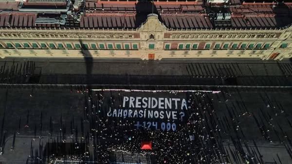 Se hacen visibles colectivos de buscadores frente a Palacio Nacional