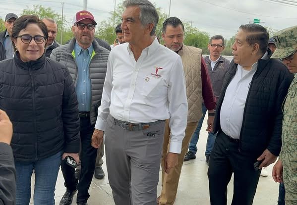 Llegó el Gobernador a Reynosa para apoyar a familias damnificadas