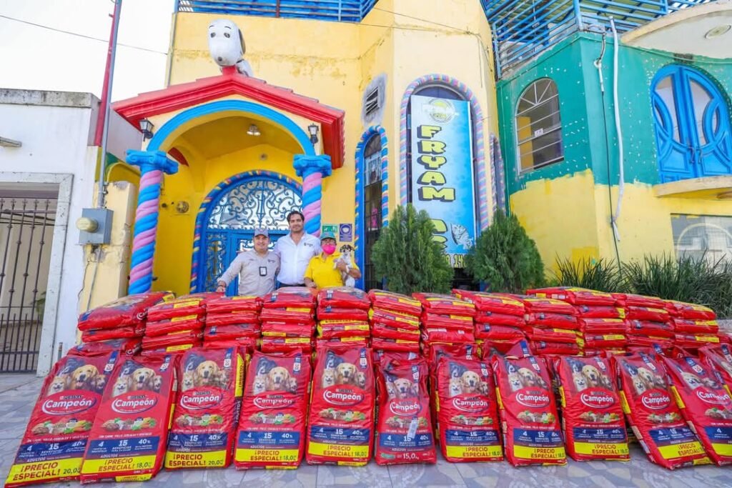 Entregó Carlos Peña Ortiz donación de más de 3 toneladas de alimento para lomitos