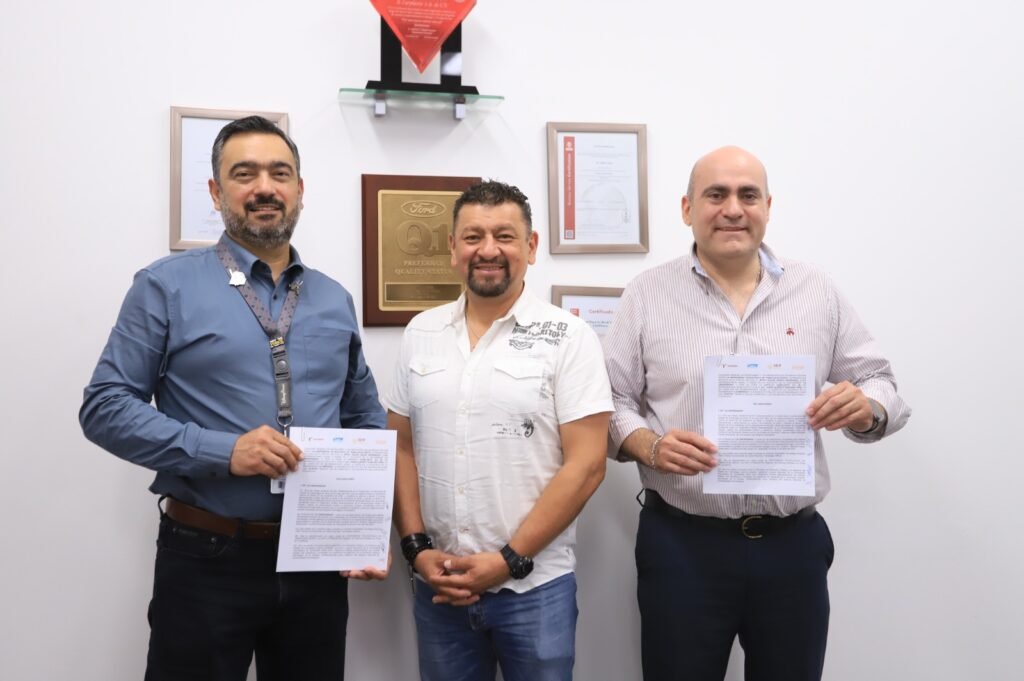 Firmó UTTN convenio de colaboración con empresa Visteon