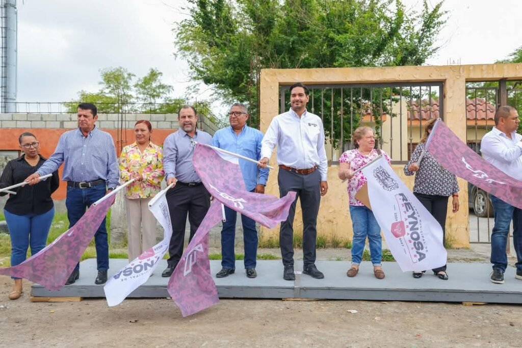 Puso en marcha Carlos Peña Ortiz nueva pavimentación en la Revolución Verde
