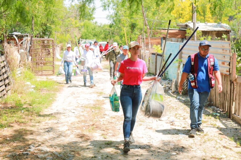 Continúan DIF Reynosa y Voluntariado apoyando a familias afectadas por lluvias