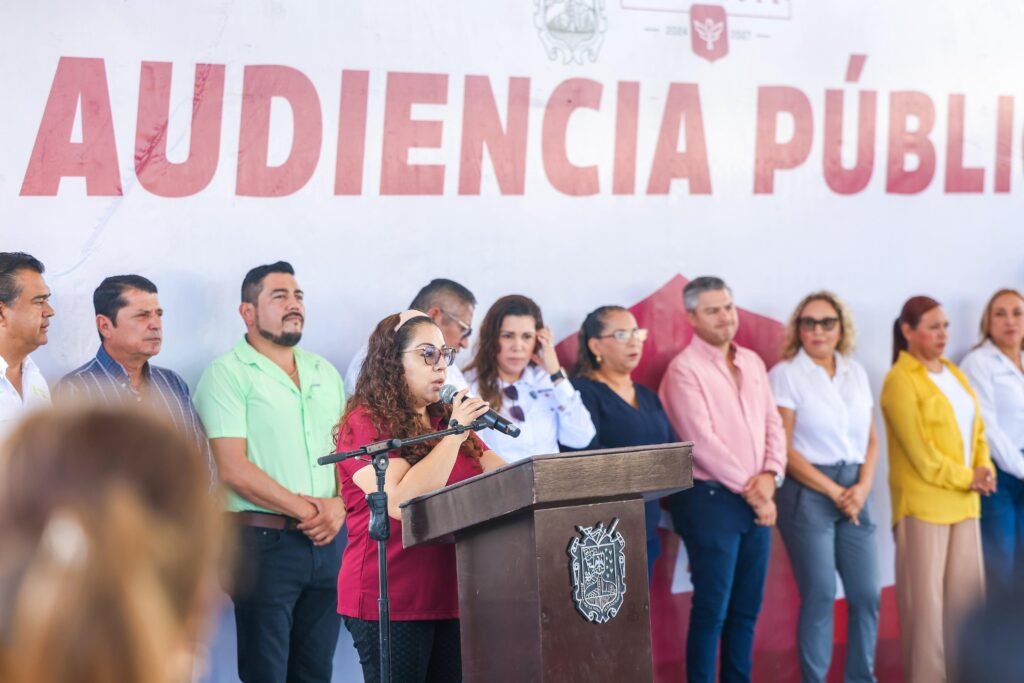 Atendió Audiencia Pública Municipal a familias de El Campanario