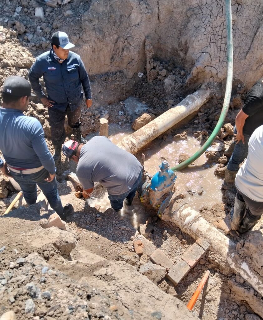 Mejora COMAPA distribución de agua potable en sector Oriente con trabajos de mantenimiento