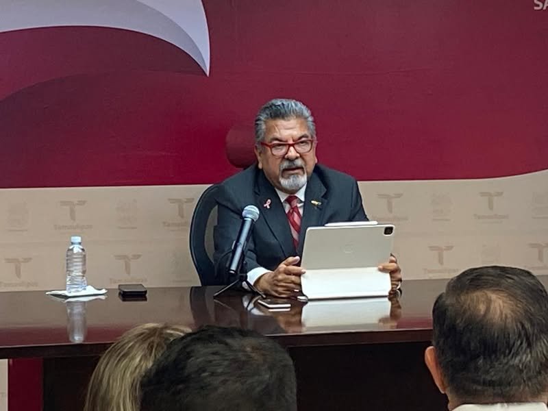 Se va inútil vocero de seguridad