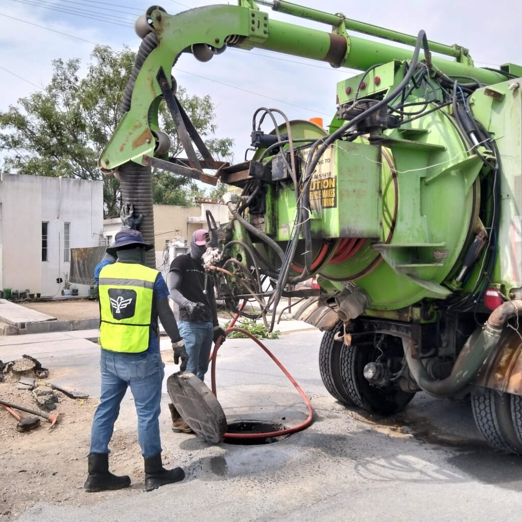 Realizó COMAPA sondeo de drenaje sanitario en diferentes sectores de la ciudad
