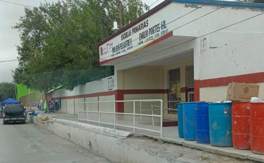 Recorren camiones recolectores instituciones educativas de Reynosa