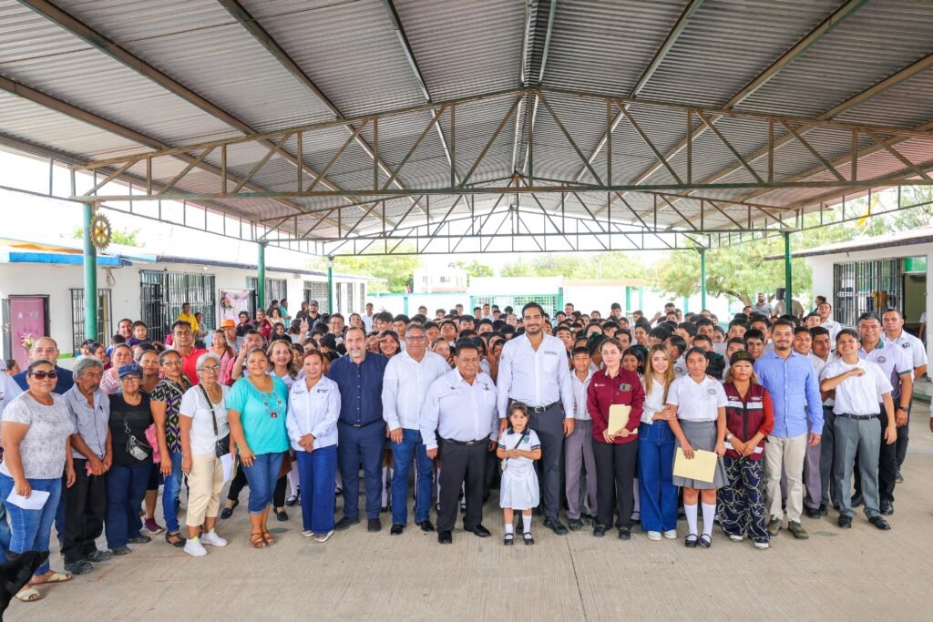 Construye Gobierno de Carlos Peña Ortiz aula escolar en Telesecundaria de Lampacitos