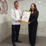 Con esfuerzo y dedicación logró obtener su título de Doctor en Educación