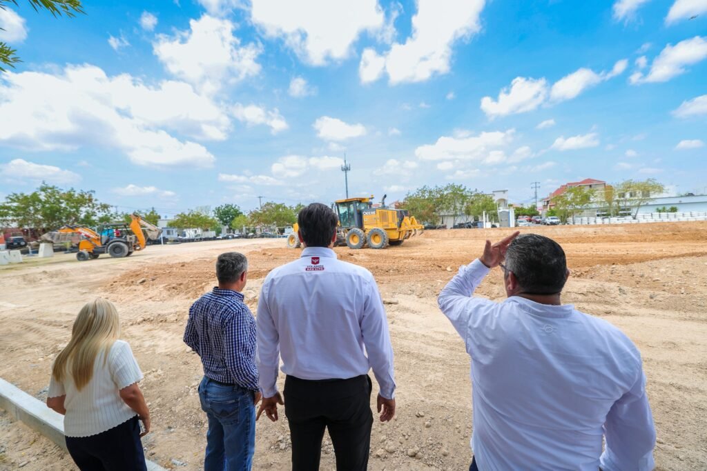 Construye Gobierno de Carlos Peña Ortiz cancha de futbol en Jarachina Sur