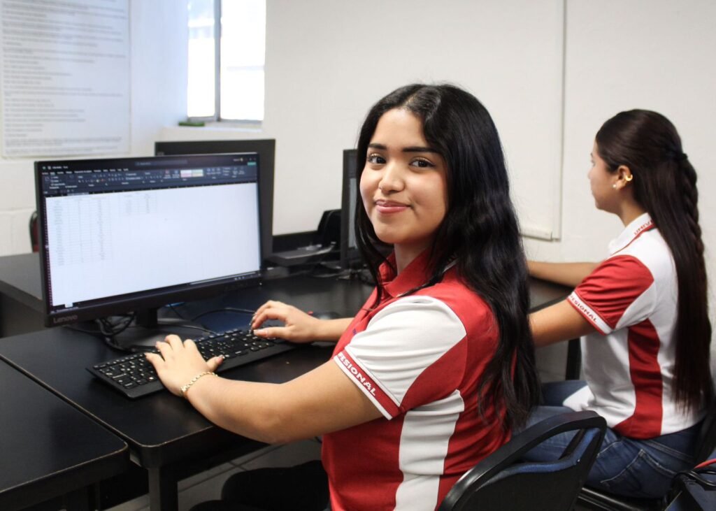 Cuenta con turno Dominical y en Línea la Universidad Tamaulipeca