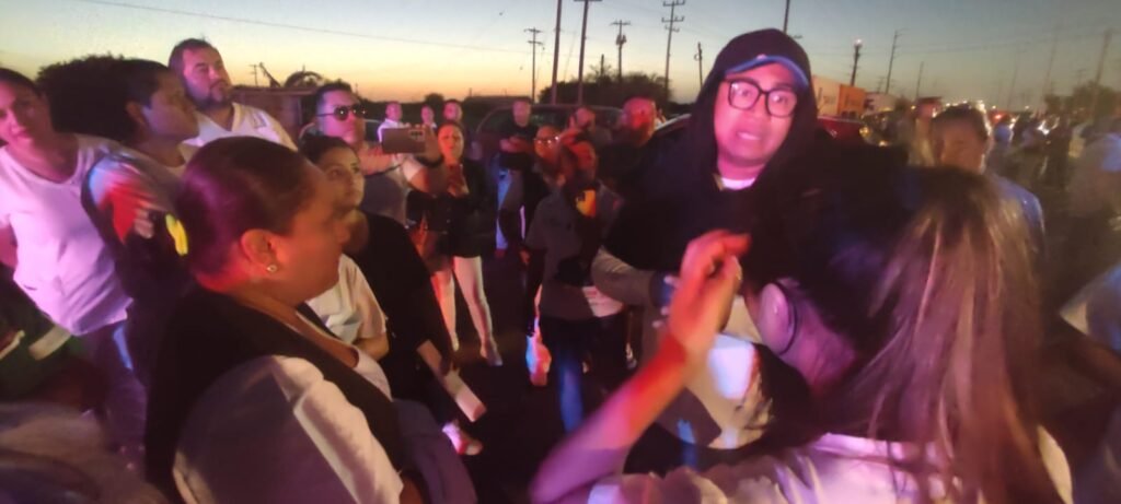 Amenazan con bloquear la carretera a Monterrey
