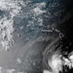Tsunami interactuó con dos huracanes en el Pacífico