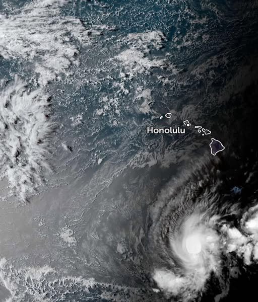Tsunami interactuó con dos huracanes en el Pacífico