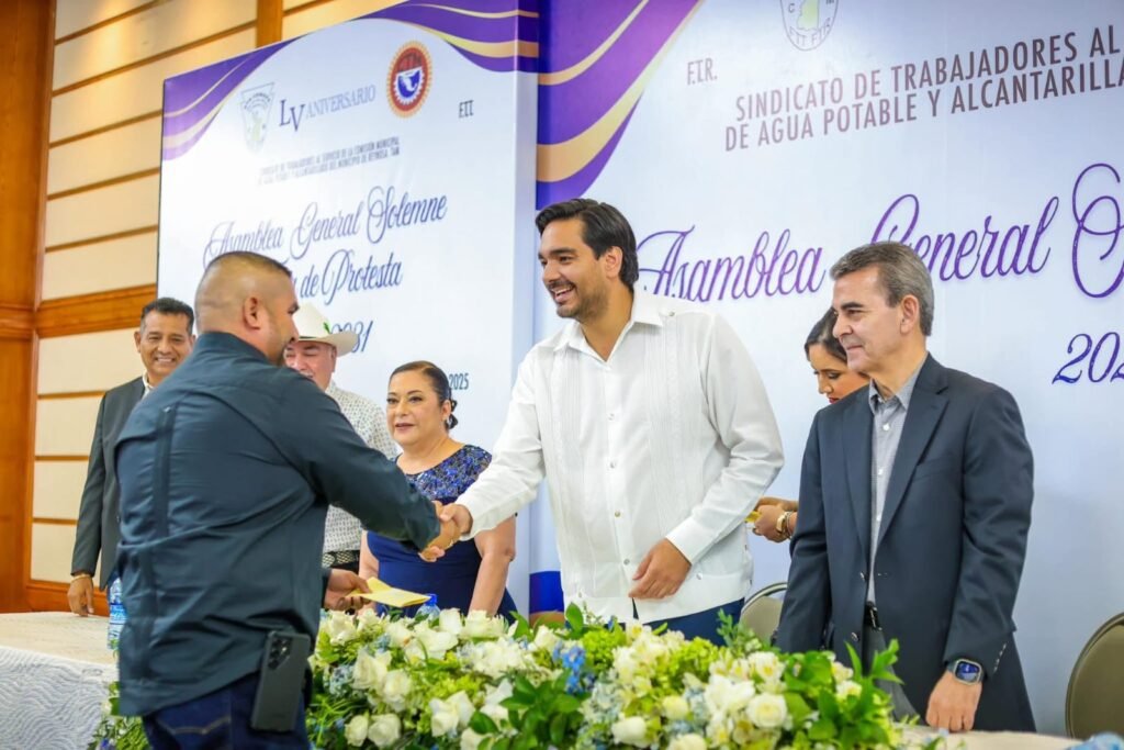 Clausuró Alcalde Carlos Peña Ortiz Asamblea General Solemne del Sindicato de COMAPA-Reynosa