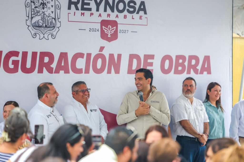 Entregó Carlos Peña Ortiz nueva pavimentación por más de 2.7 MDP en Lomas del Villar