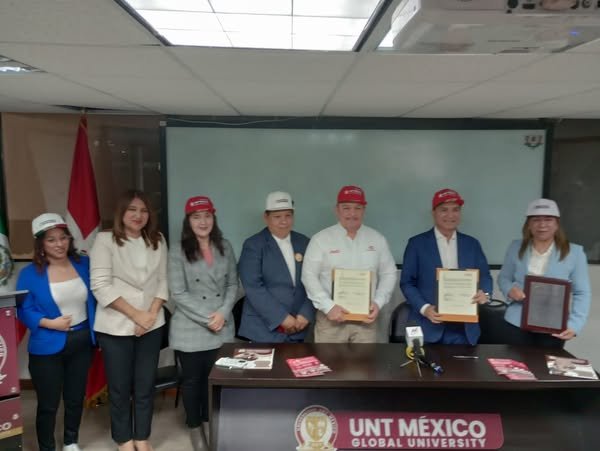 Firmaron alianza de éxito UNT México y Coca Cola de Nuevo Laredo