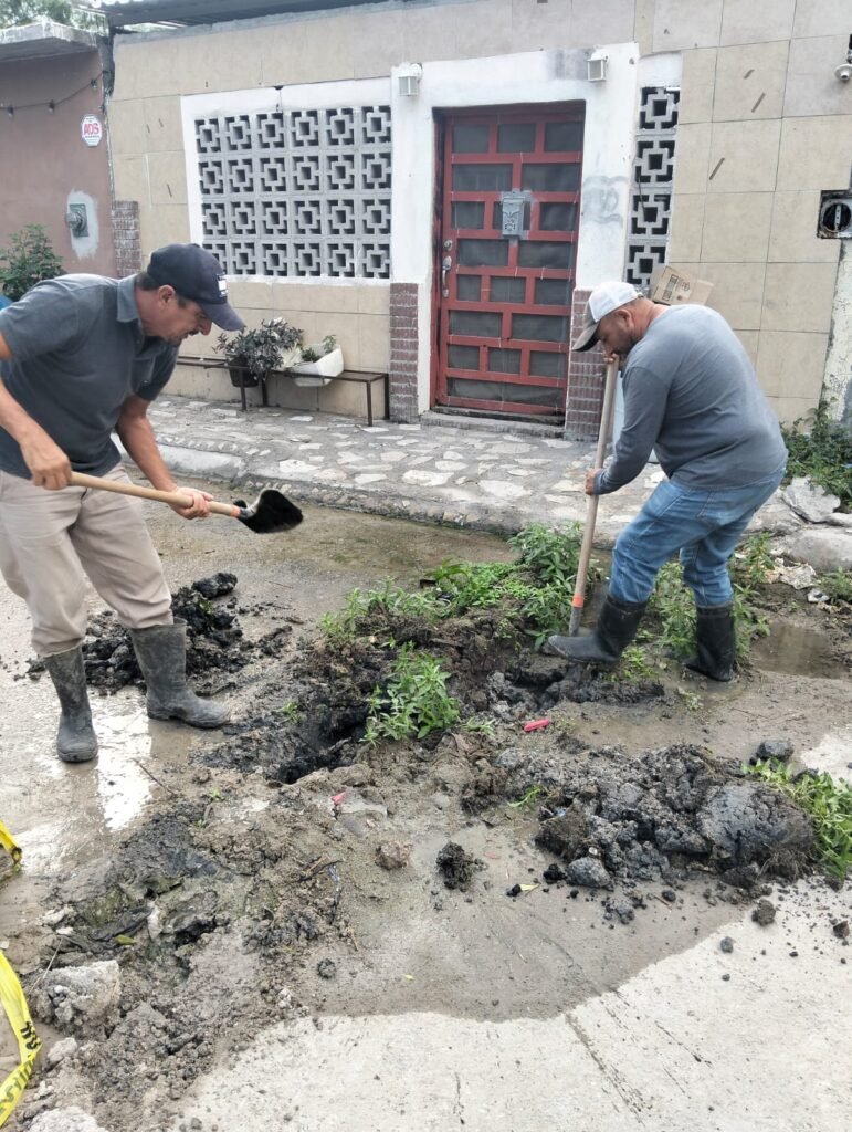 Reparó COMAPA fugas de agua potable en el fraccionamiento San Valentín