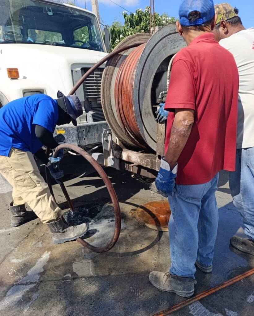 Realizó COMAPA labores de sondeo de drenaje sanitario en el fracc. Reynosa