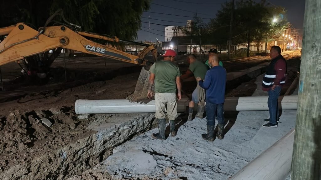 Repara COMAPA fugas de agua potable en distintos sectores de la ciudad