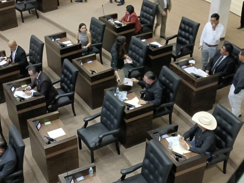 Sacan séxtupla de aspirantes a Fiscal General en el Congreso de Tamaulipas