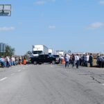 Continúan los paros y bloqueos en puentes y carreteras