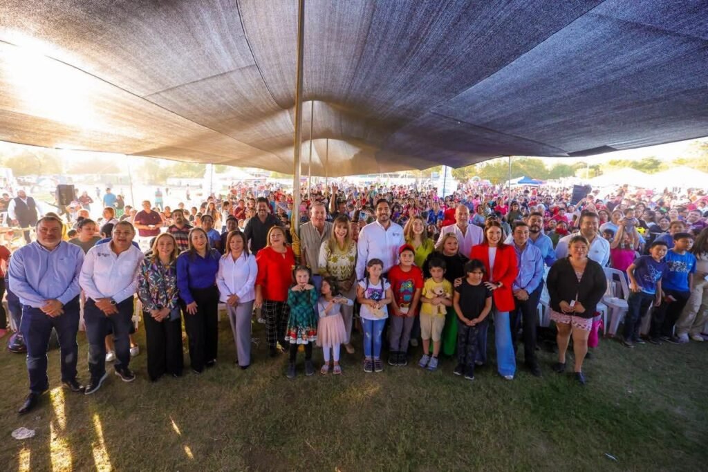 Festejó Carlos Peña Ortiz a más de 2,800 habitantes de la Juárez con alegre Posada