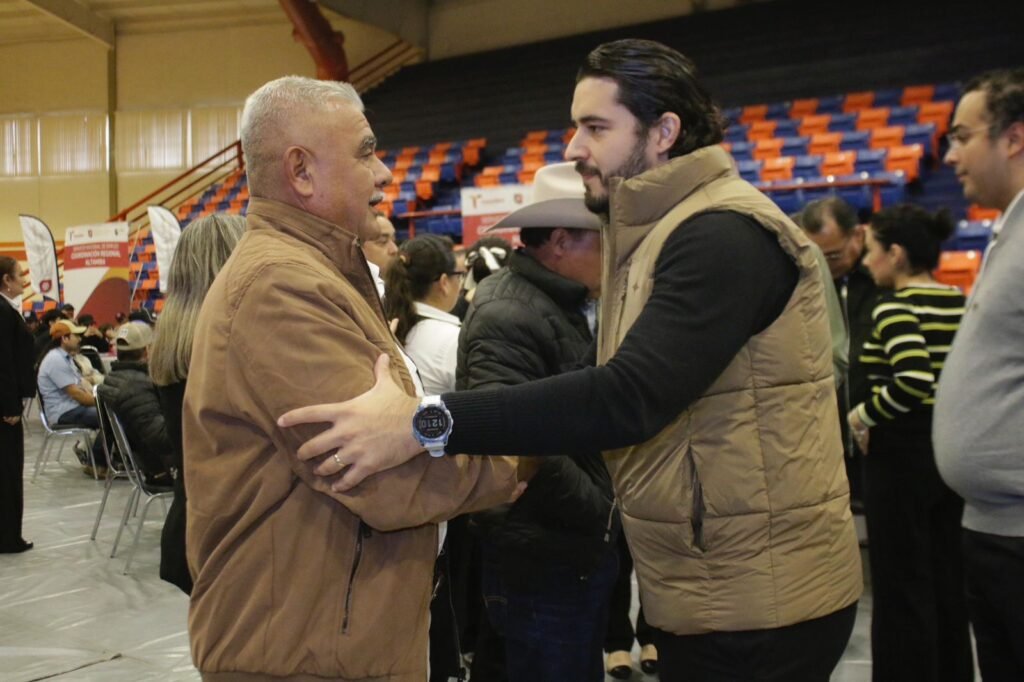 Encabezó Luis Gerardo Illoldi Reyes encuentro con trabajadores de Movilidad Laboral y entrega de equipos del subprograma Tamaulipas Equipa