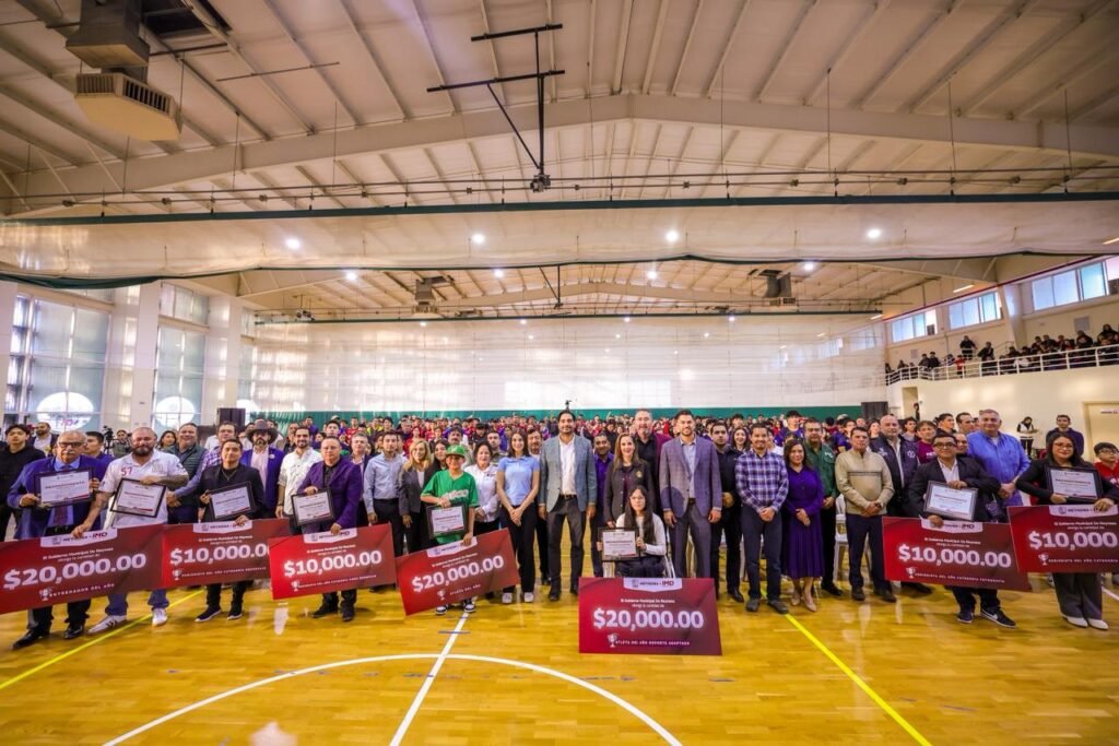 Honra Gobierno de Carlos Peña Ortiz atletas reynosenses con el Premio Municipal del Deporte