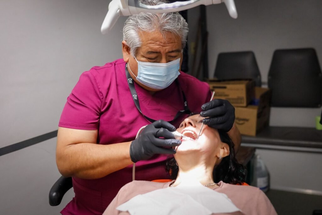 Fortalece DIF Tamaulipas la atención a personas adultas mayores con brigadas de salud