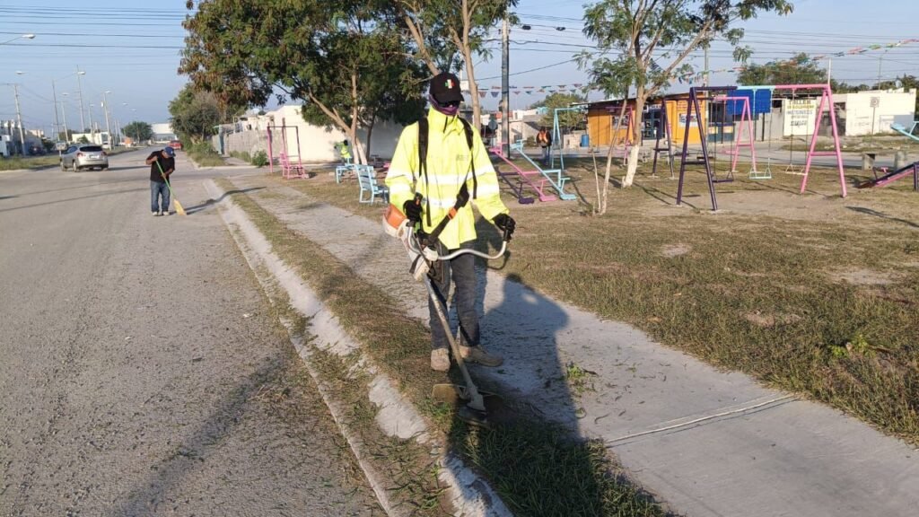 Continúa sin interrupción limpieza y mantenimiento en Reynosa