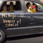 Familia festeja que su hijo venció el cáncer