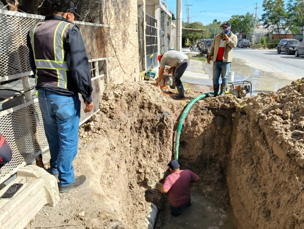 Trabajó COMAPA en reparación de fuga de agua en colonia Voluntad y Trabajo