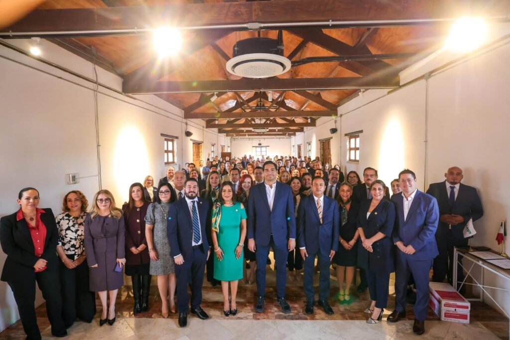 Presidió Carlos Peña Ortiz Toma de Protesta y Clausura de Profesionales Inmobiliarios