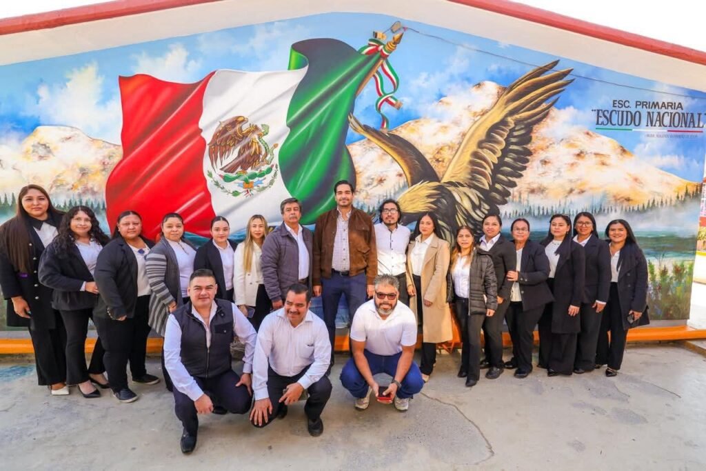 Conmemoró escuela Escudo Nacional el Día de la Bandera con Alcalde de Reynosa