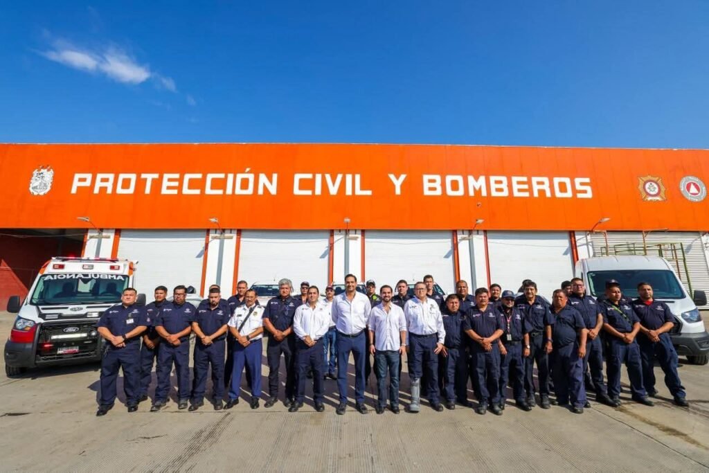 Entregó Alcalde Carlos Peña Ortiz unidades de rescate a Protección Civil y Bomberos