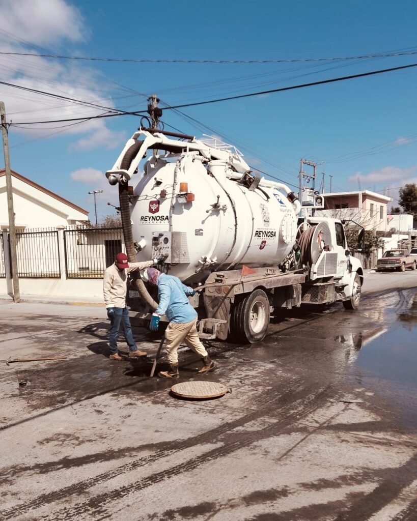 Realizó COMAPA mantenimiento a la red sanitaria en la colonia Benito Juárez