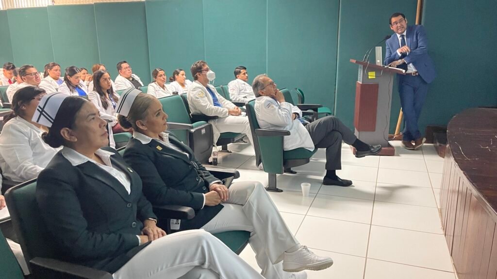 Especialista expuso avances médicos sobre obesidad en el Hospital General de Reynosa