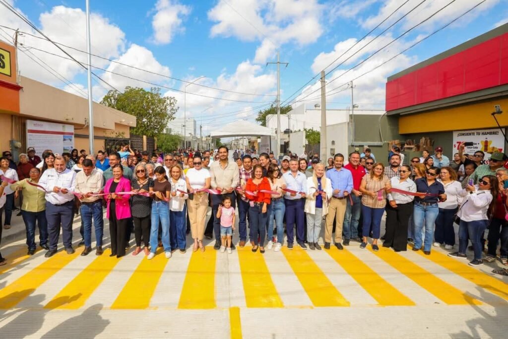 Inauguraron Alcalde y vecinos pavimentación hidráulica de la colonia Revolución Obrera