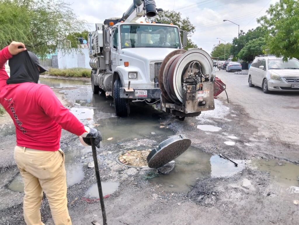Reparó COMAPA derrame de drenaje en Integración Familiar