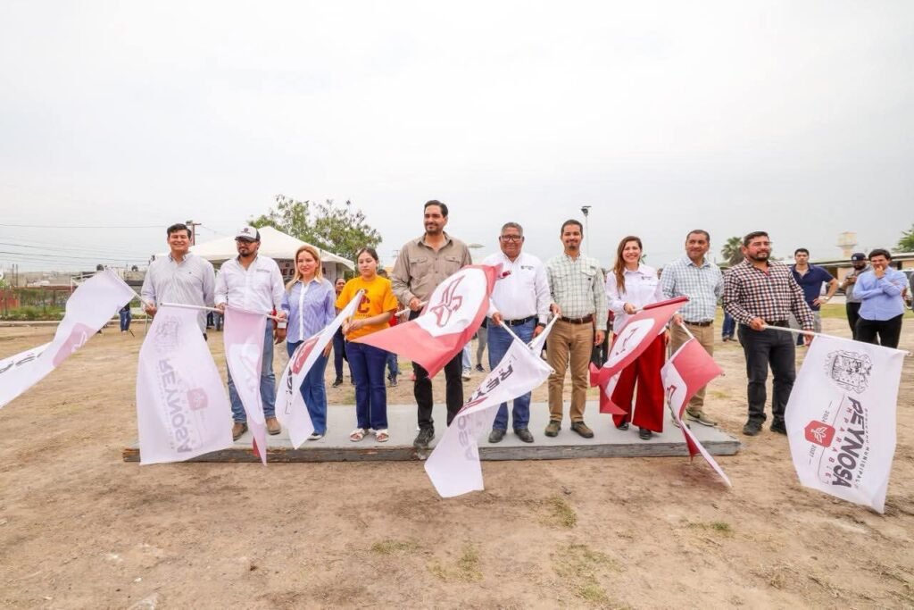 Pusieron en marcha Carlos Peña Ortiz y familias de La Joya, construcción de Cancha de Futbol